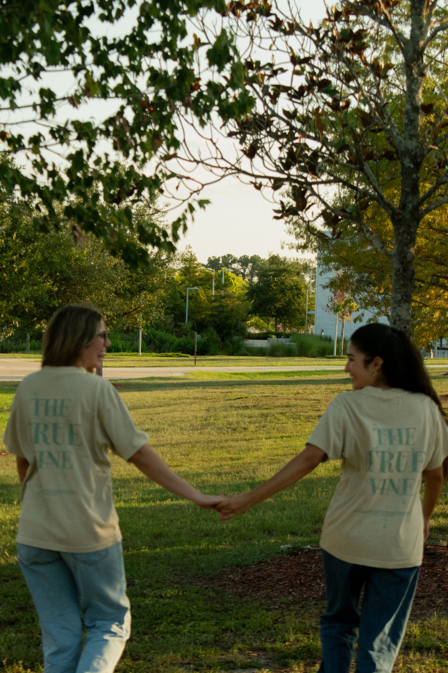 THE TRUE VINE BEIGE UNISEX TEE